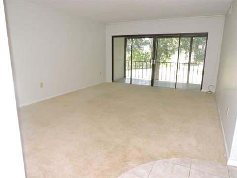 Condominium in LAKE WALES FL 212 LA CASA 11.jpg