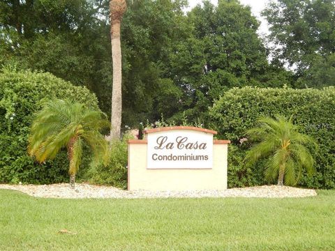 A home in LAKE WALES