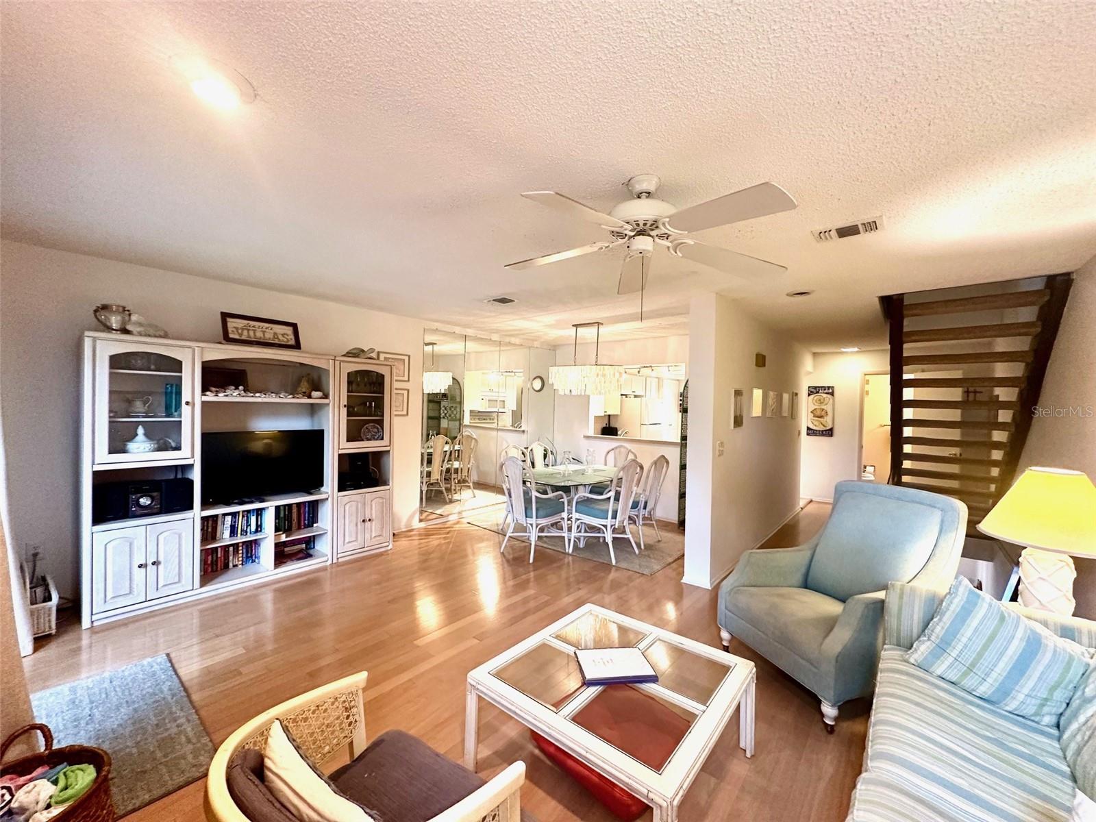 MIDNIGHT SEA - Residential Lease