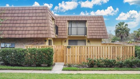 Photo of 5286 Willow Court #505, Orlando, FL 32811 (MLS # O6357350)