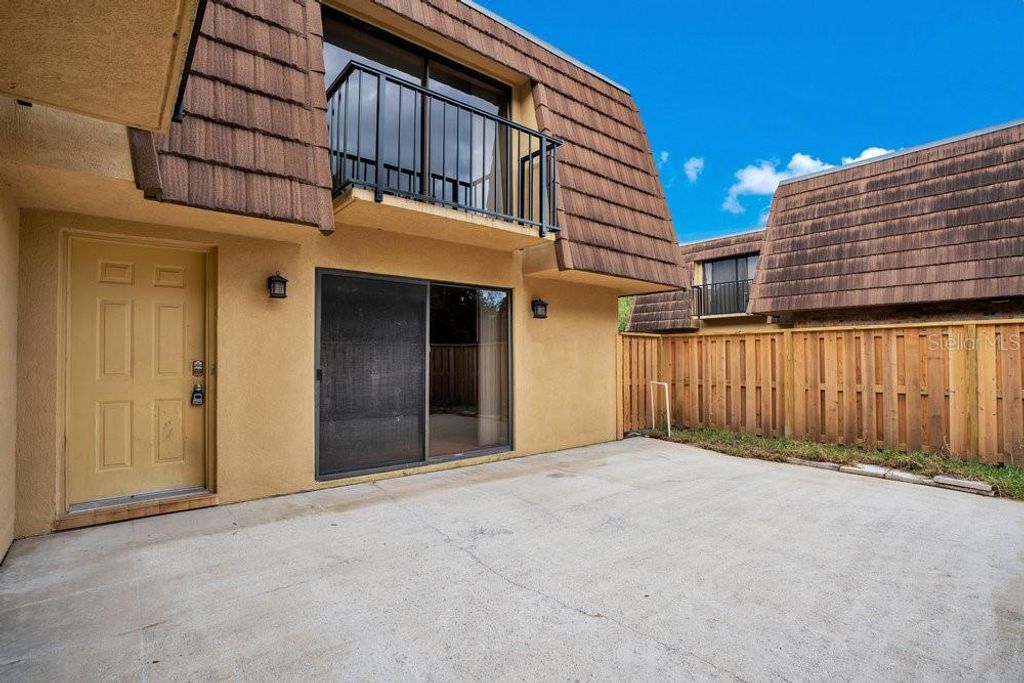 Photo of 5286 Willow Court #505, Orlando, FL 32811 (MLS # O6357350)