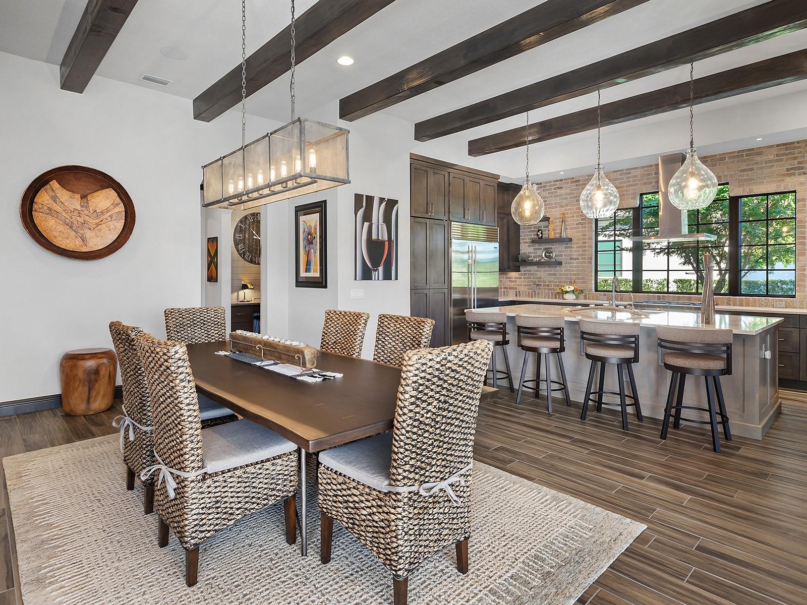 LAKE CLUB - Residential