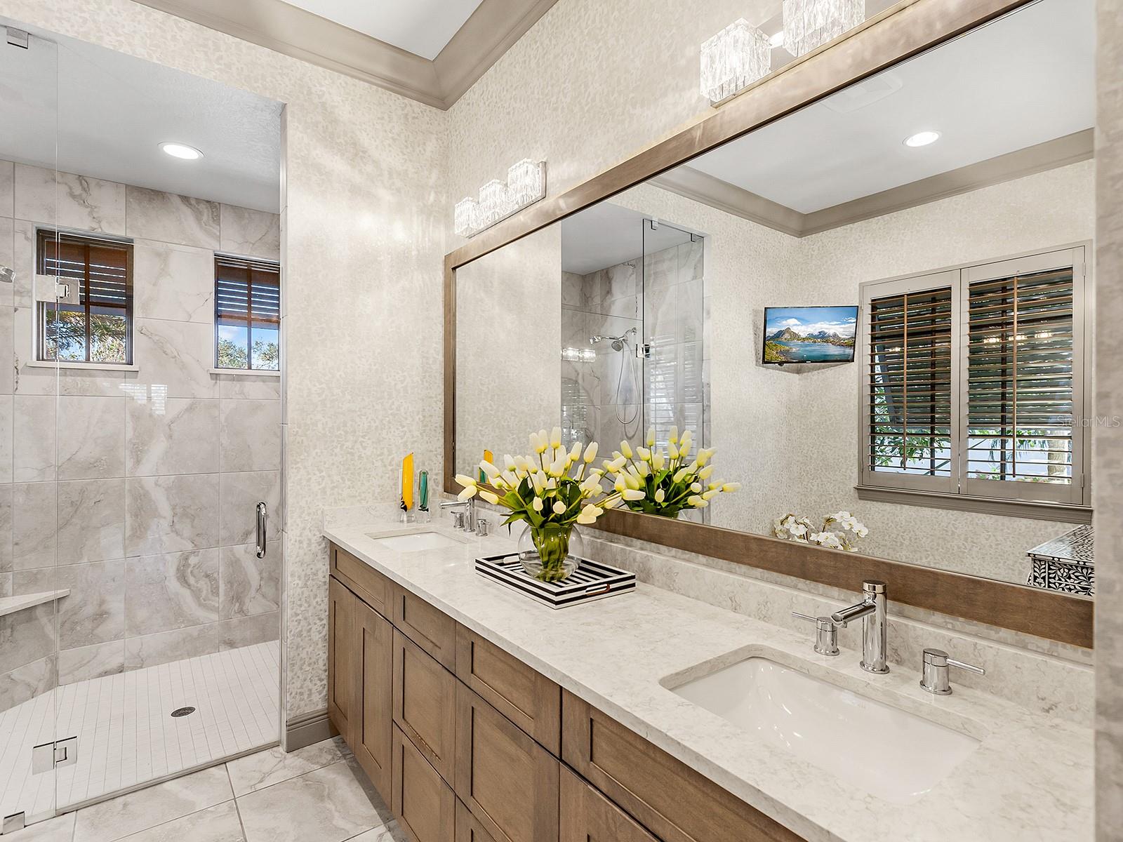 LAKE CLUB - Residential