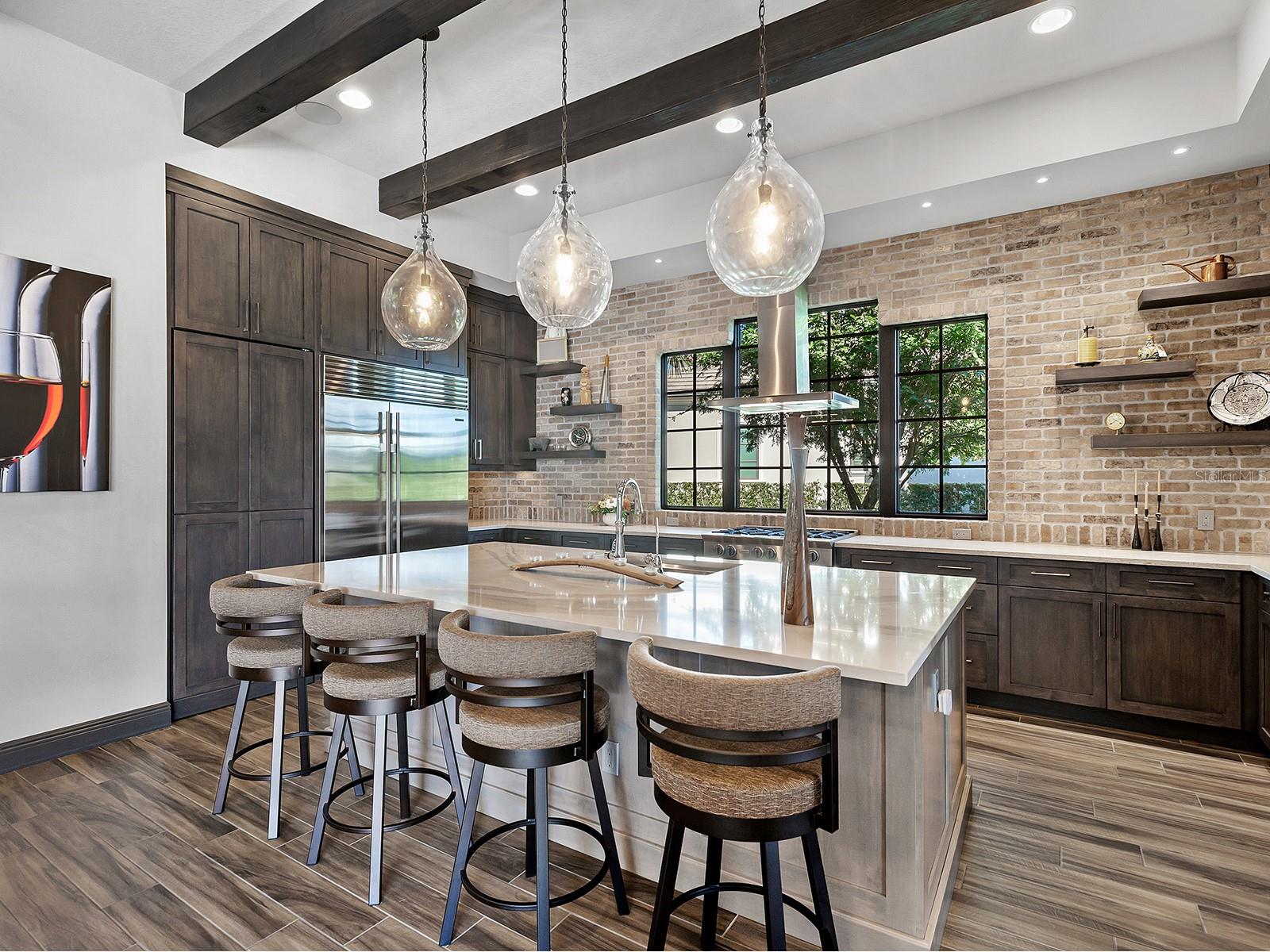 LAKE CLUB - Residential