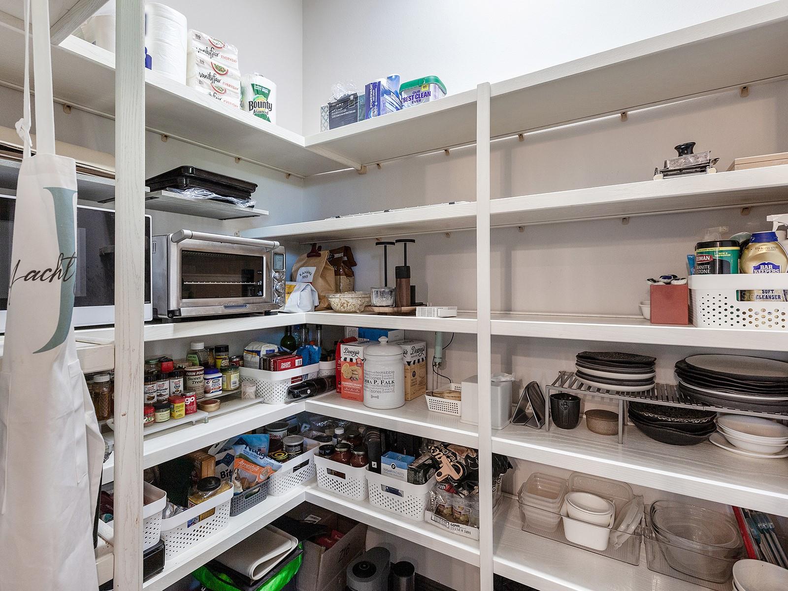 LAKE CLUB - Residential