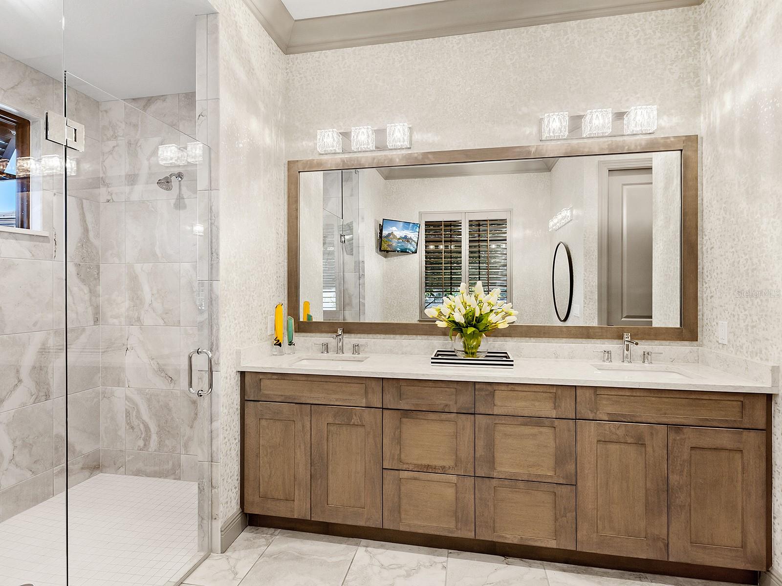 LAKE CLUB - Residential