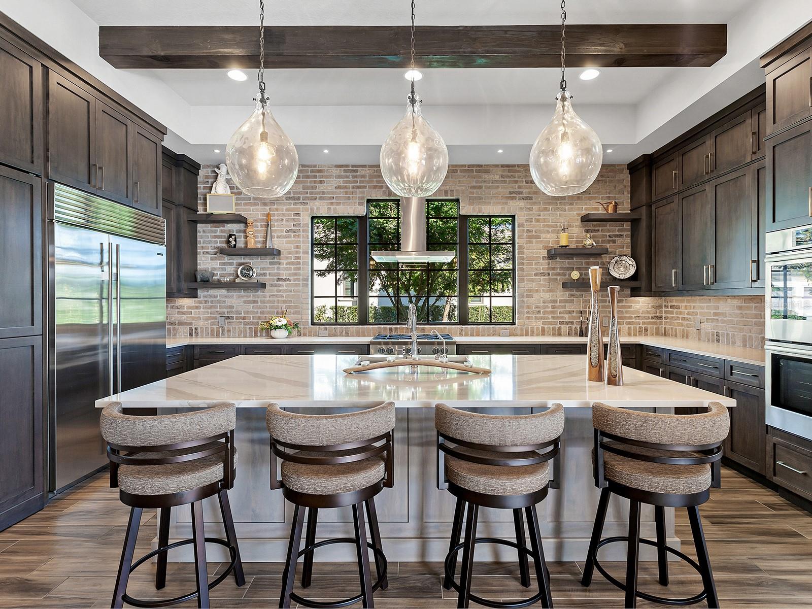 LAKE CLUB - Residential