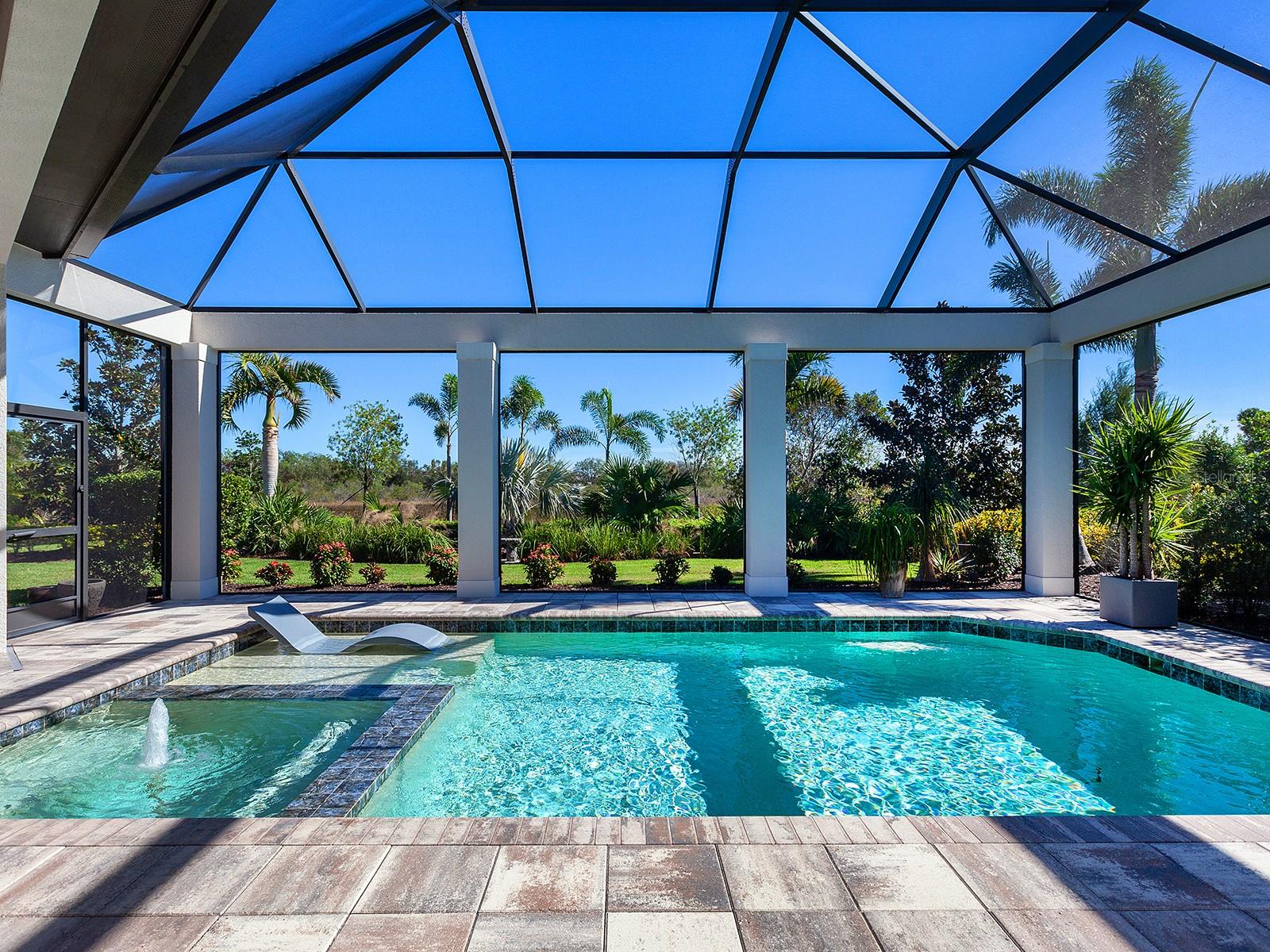 LAKE CLUB - Residential