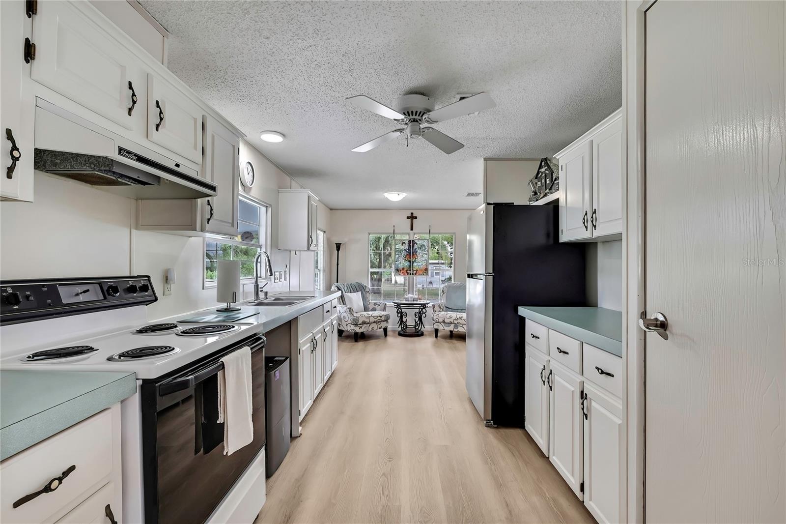 HIGH POINT COMMUNITY - Residential