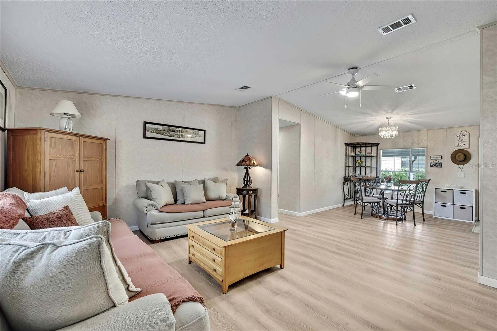 HIGH POINT COMMUNITY - Residential