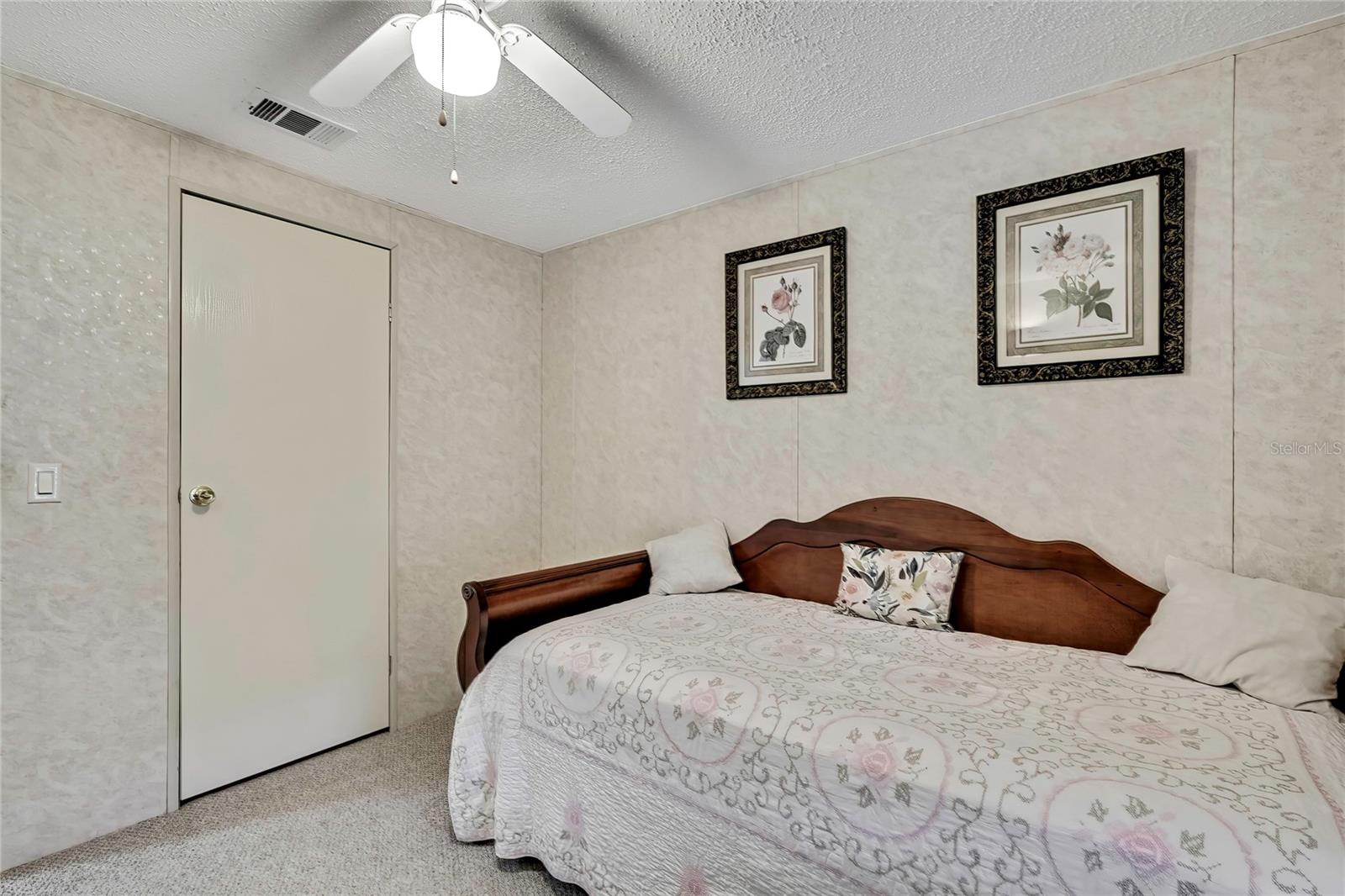 HIGH POINT COMMUNITY - Residential