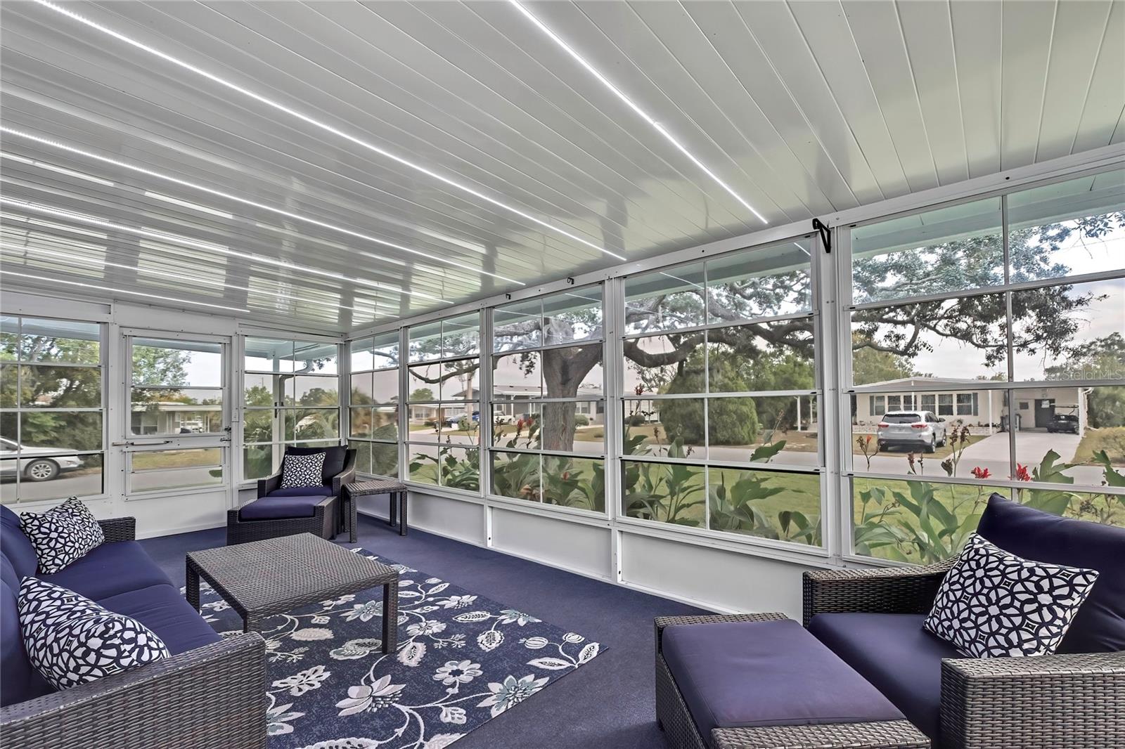 HIGH POINT COMMUNITY - Residential