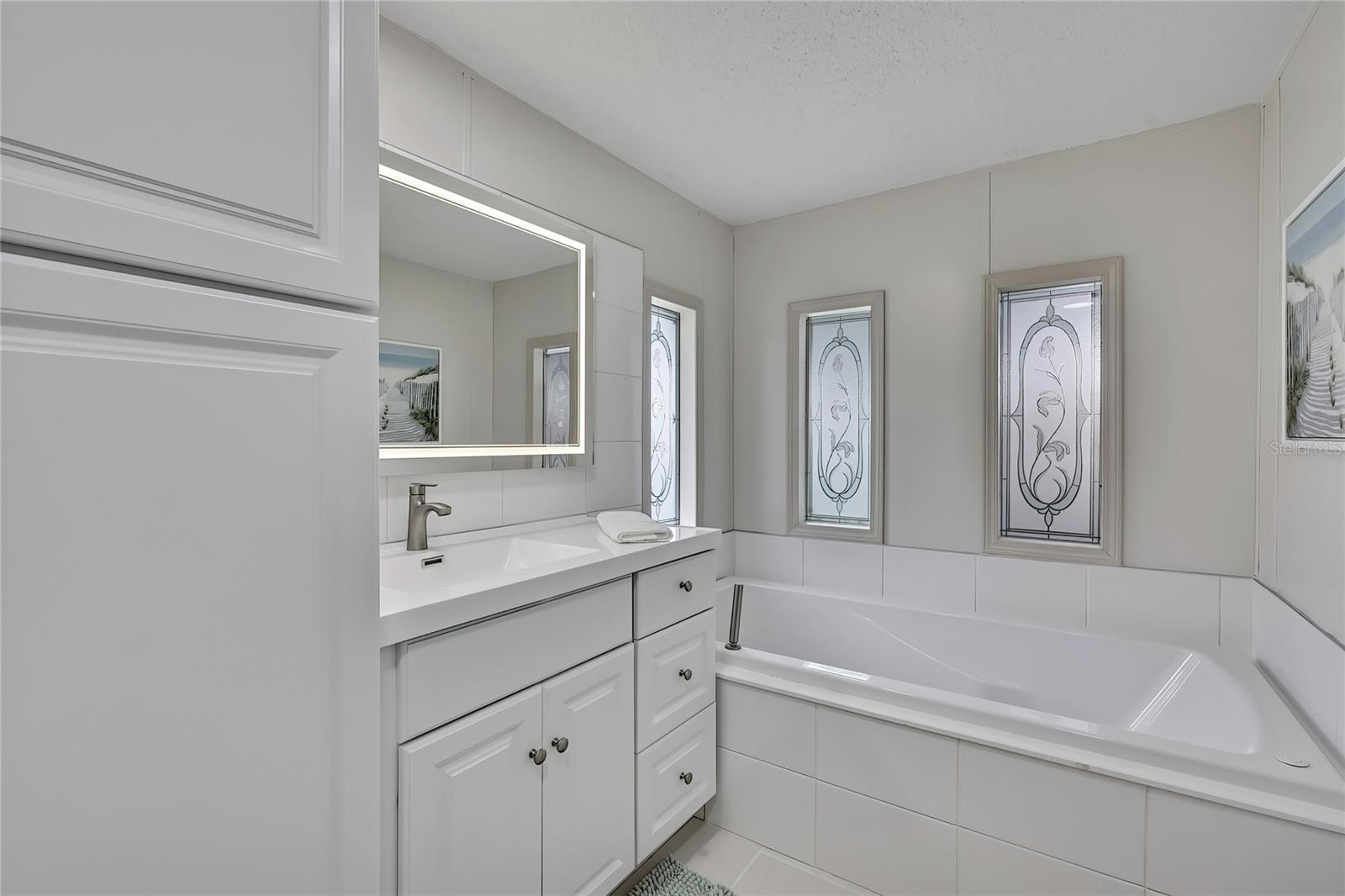 HIGH POINT COMMUNITY - Residential