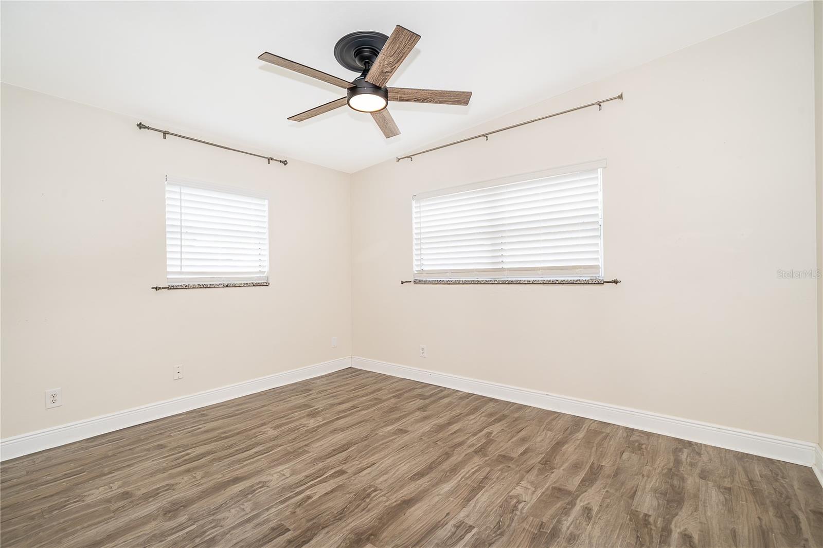 DOVER SHORES NINTH ADD - Residential