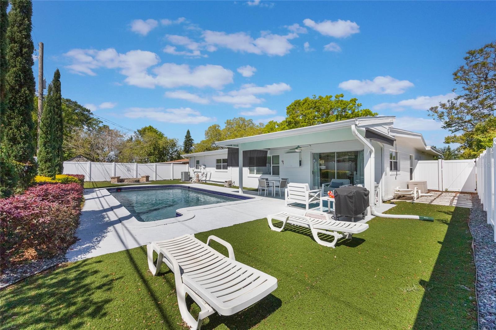 DOVER SHORES NINTH ADD - Residential