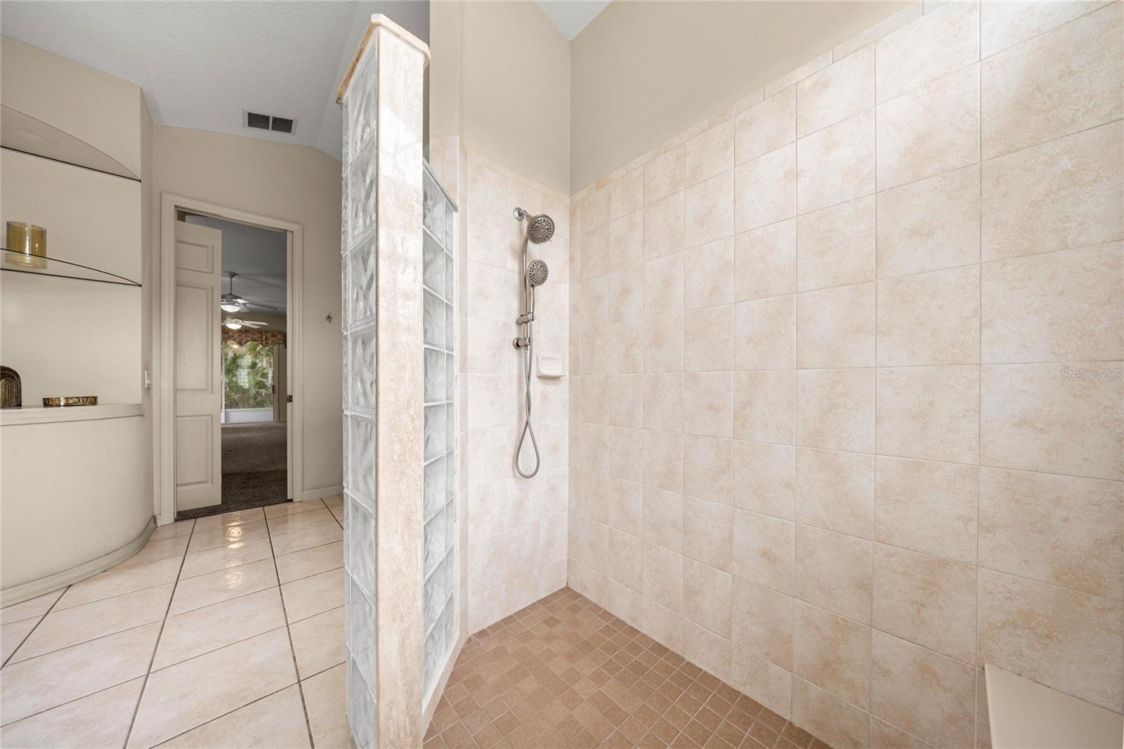 DAVIS LAKE GOLF ESTATES UNIT 06 - Residential