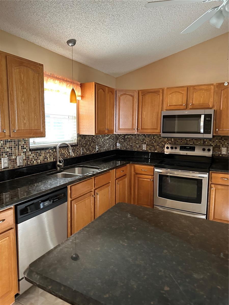 VILLAGES SUMTER - Residential Lease