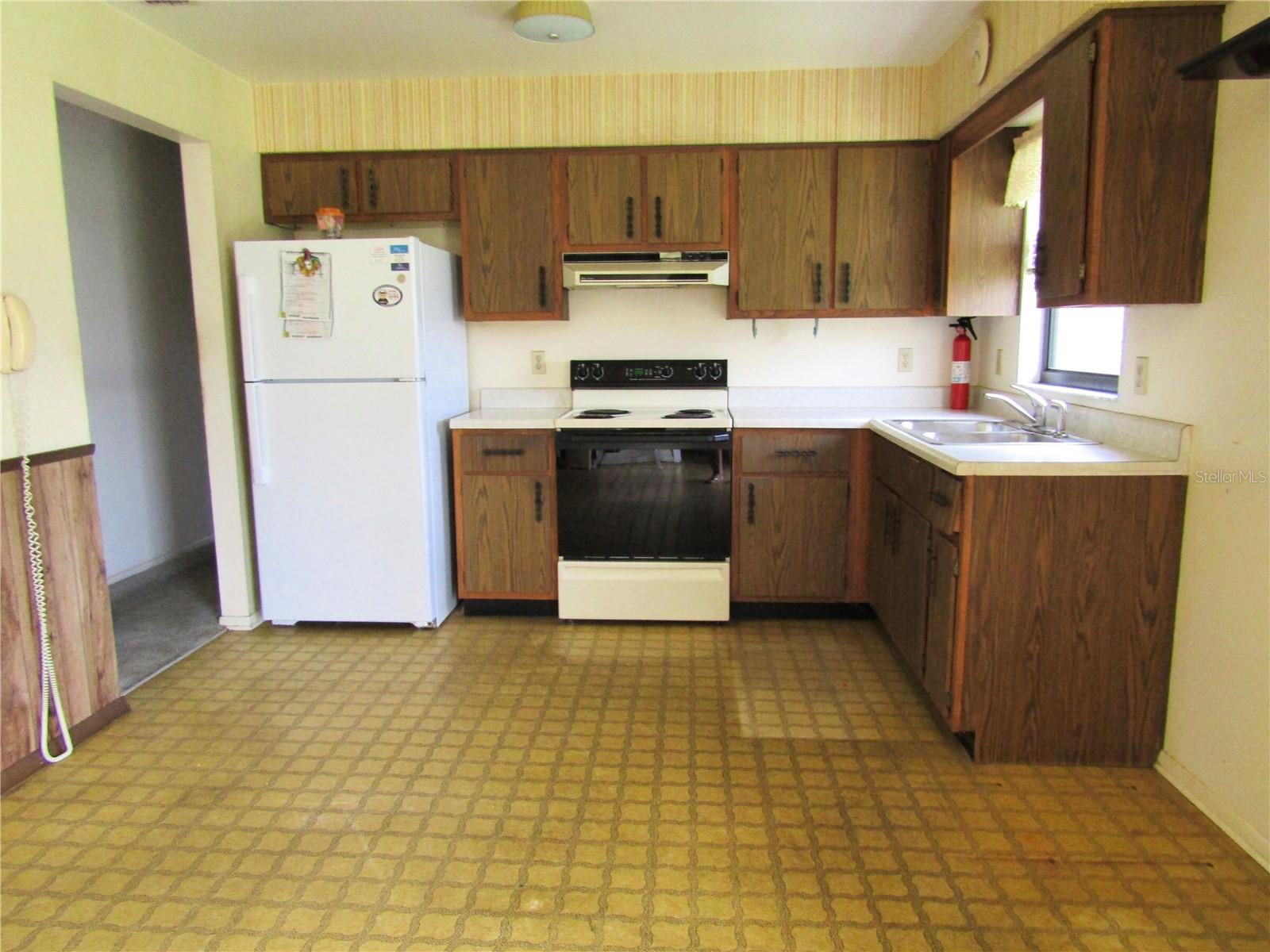 405 S SHORE DRIVE