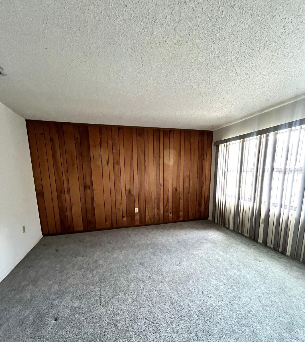 405 S SHORE DRIVE