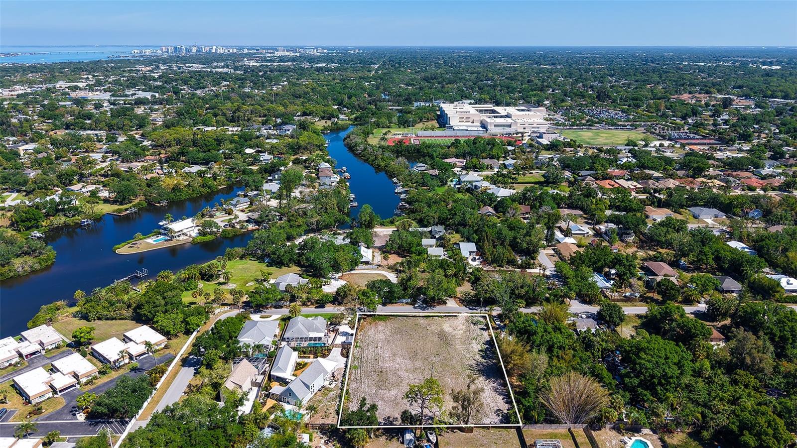 PHILLIPPI CREST - Land