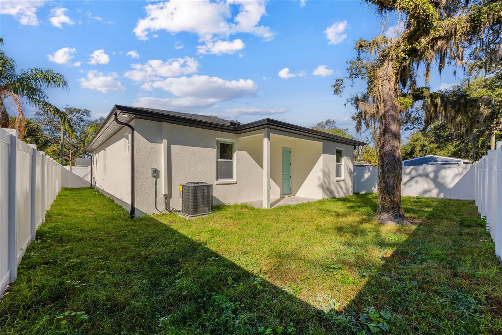 HENDRY & KNIGHTS ADD TO - Residential