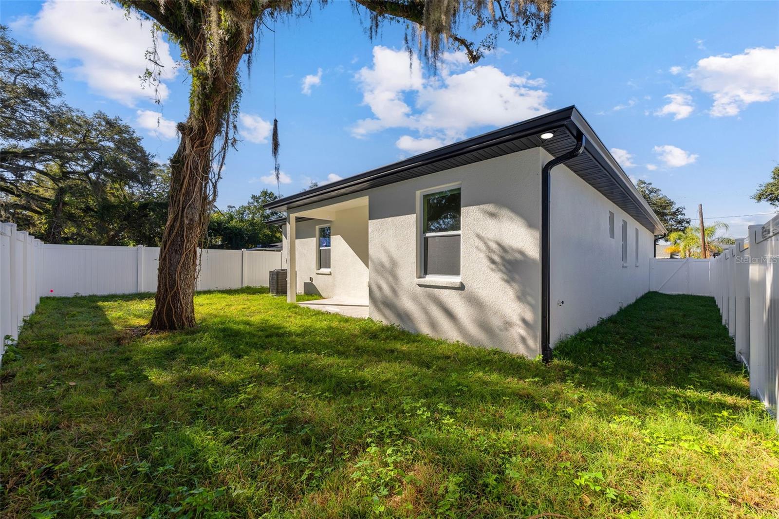 HENDRY & KNIGHTS ADD TO - Residential