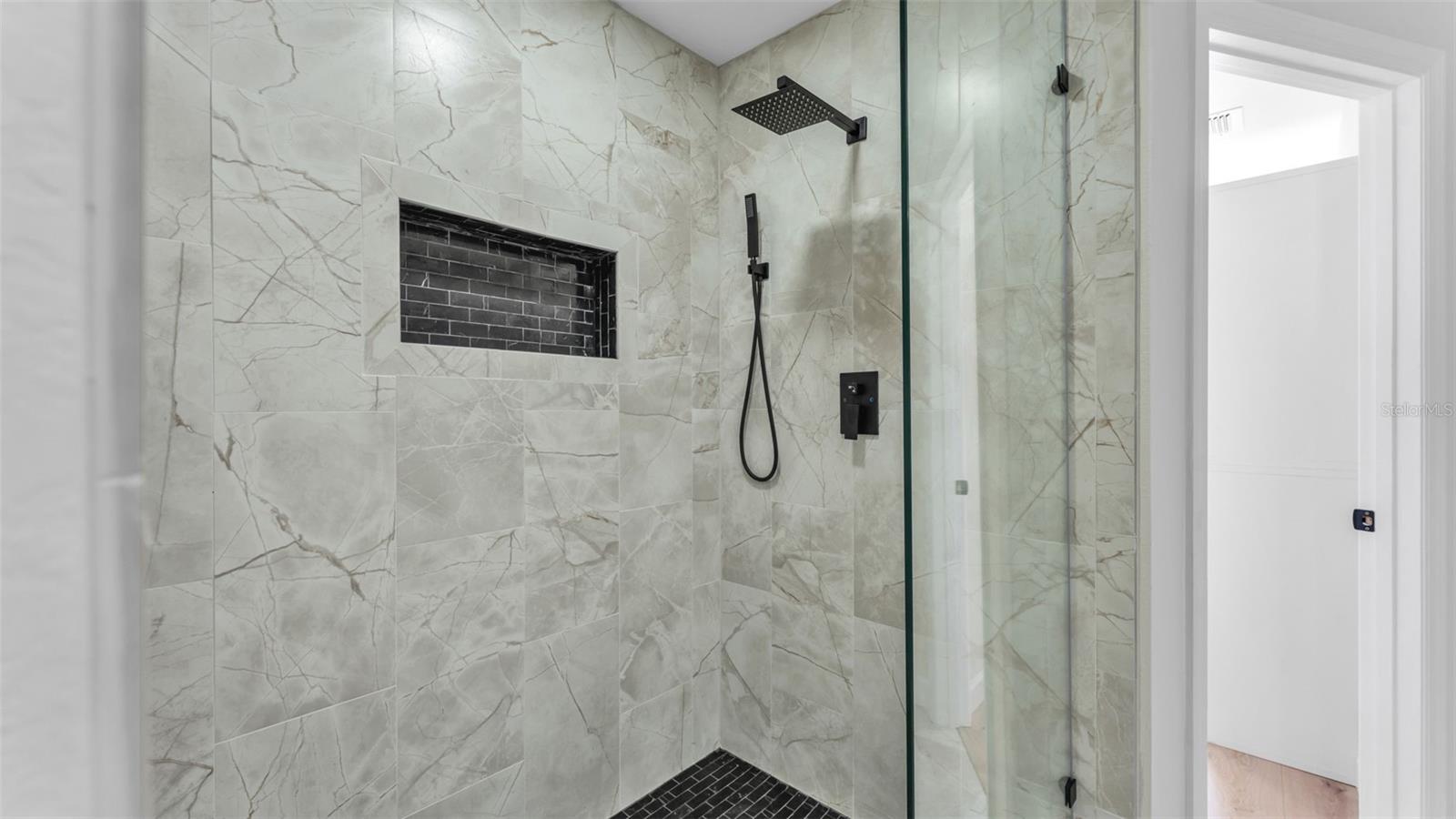 HIGHLANDS CREEK - Residential