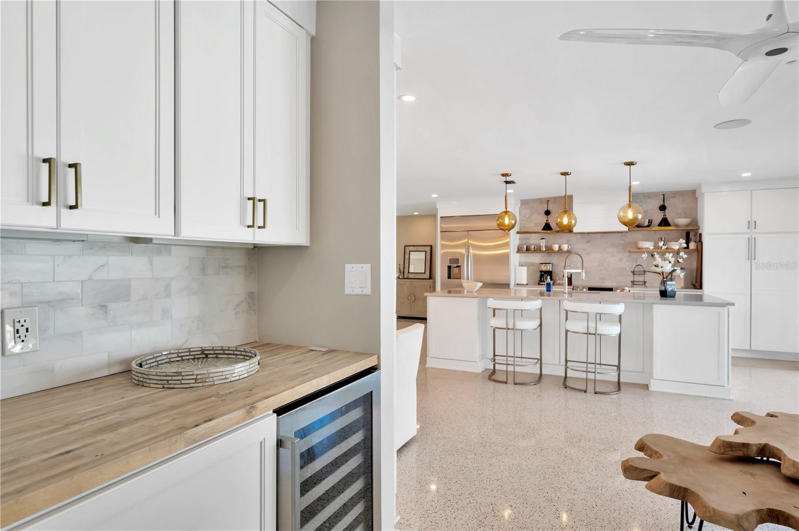 ISLAND ESTATES OF CLEARWATER UNIT 7B - Residential Lease