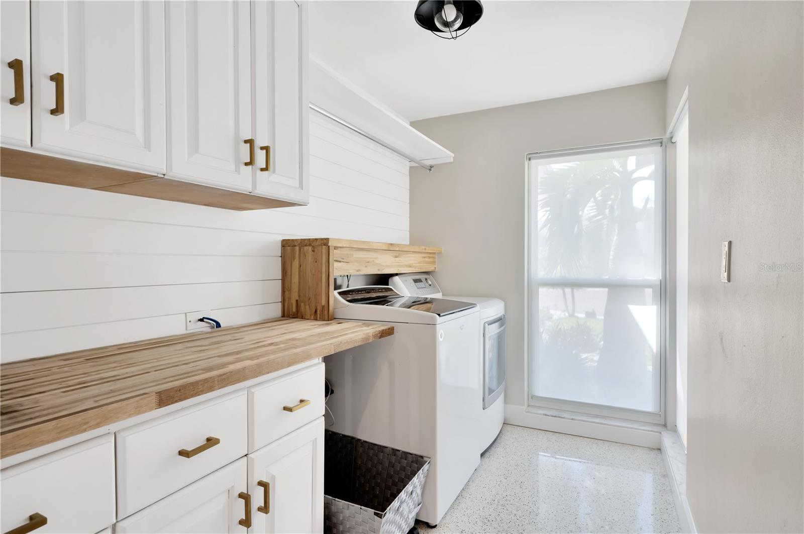 ISLAND ESTATES OF CLEARWATER UNIT 7B - Residential Lease