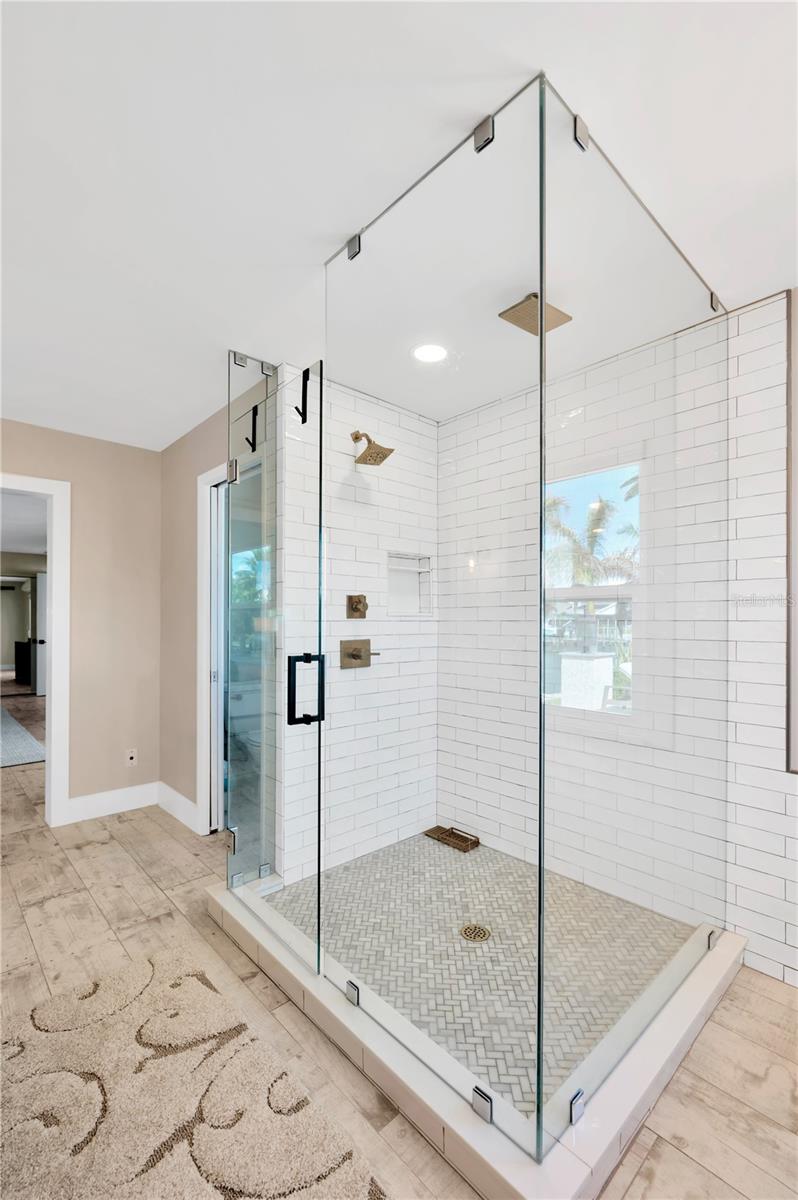 ISLAND ESTATES OF CLEARWATER UNIT 7B - Residential Lease