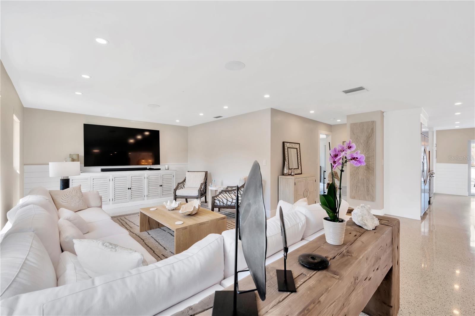 ISLAND ESTATES OF CLEARWATER UNIT 7B - Residential Lease