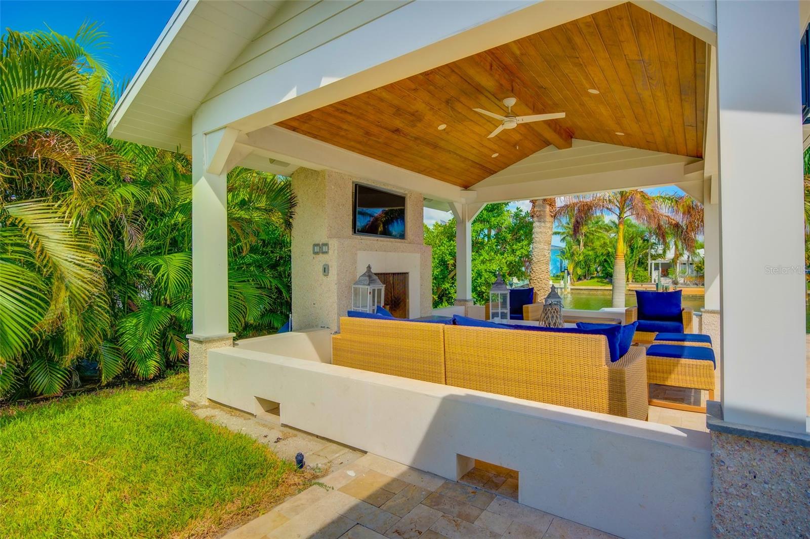 ISLAND ESTATES OF CLEARWATER UNIT 7B - Residential Lease