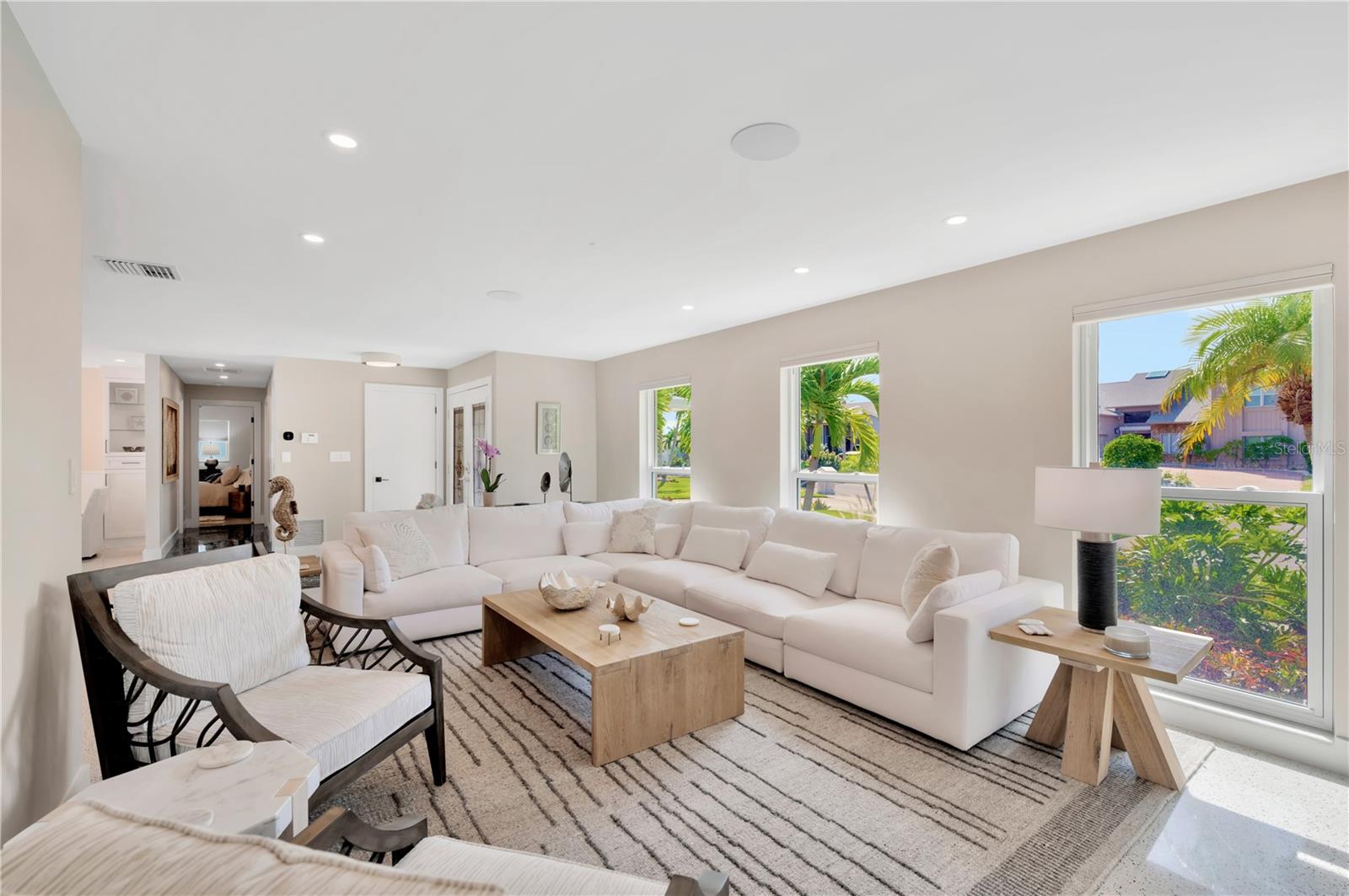 ISLAND ESTATES OF CLEARWATER UNIT 7B - Residential Lease