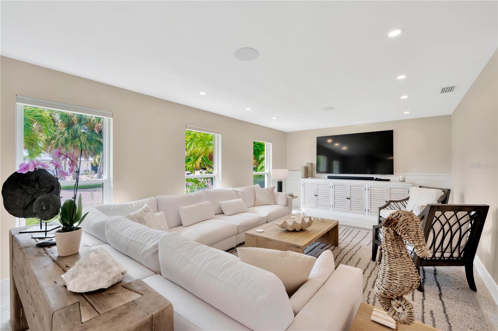 ISLAND ESTATES OF CLEARWATER UNIT 7B - Residential Lease