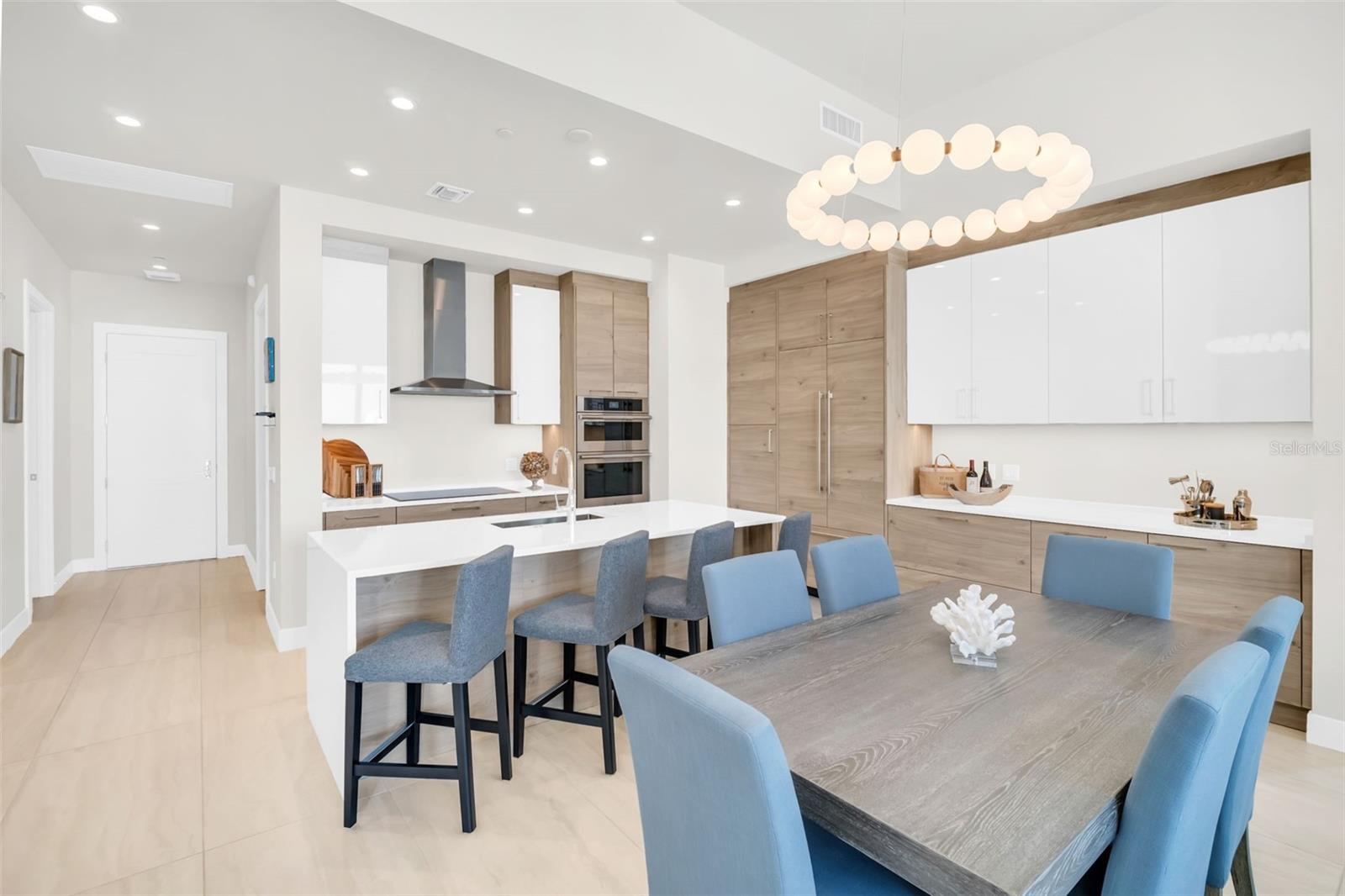 301 1ST STREET S 706