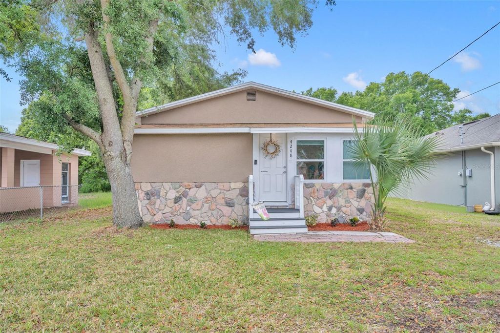 Photo of 4248 Minoso Street, Orlando, FL 32811 (MLS # V4948306)