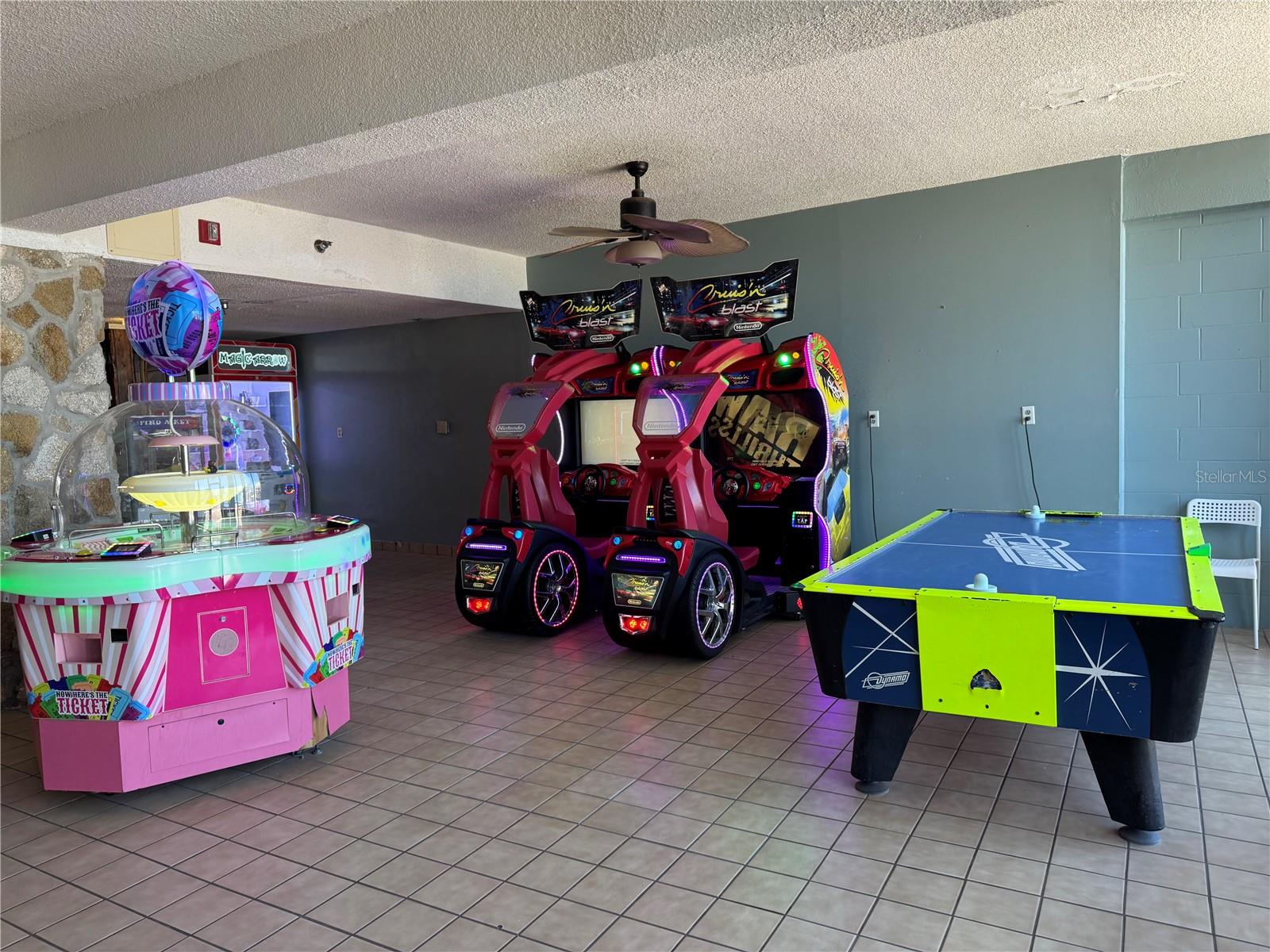 HAWAIIAN INN LLC - Residential