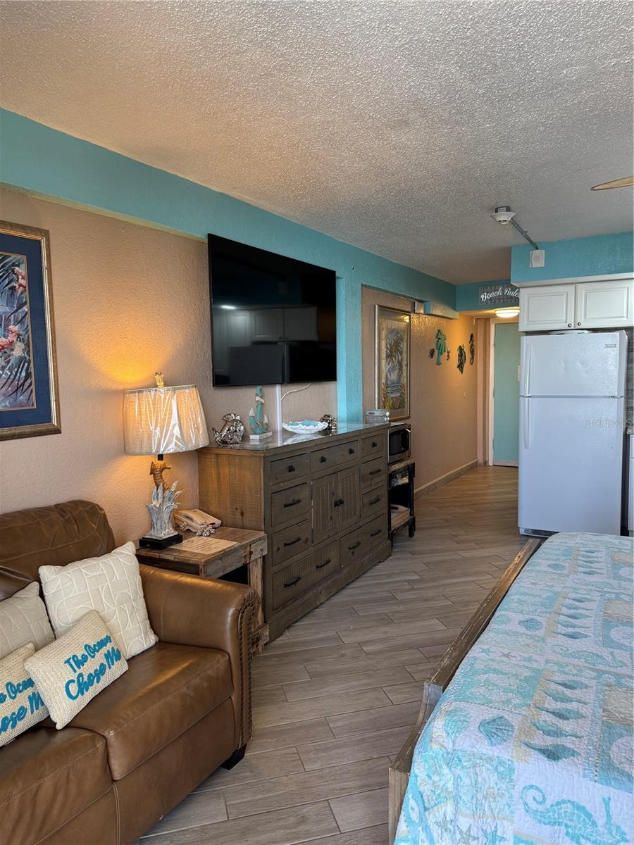 HAWAIIAN INN LLC - Residential