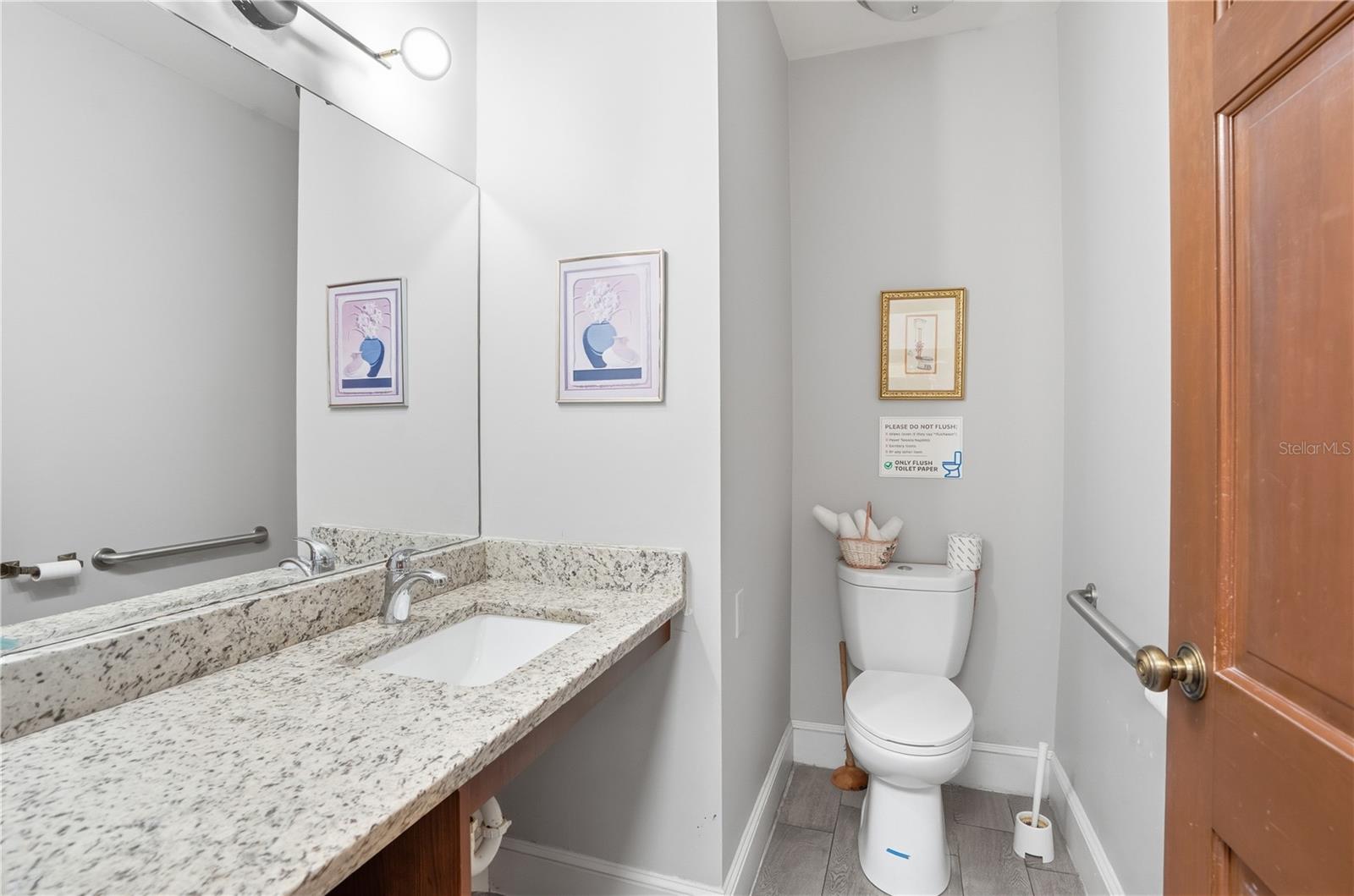 HARBOR OAKS - Commercial Sale