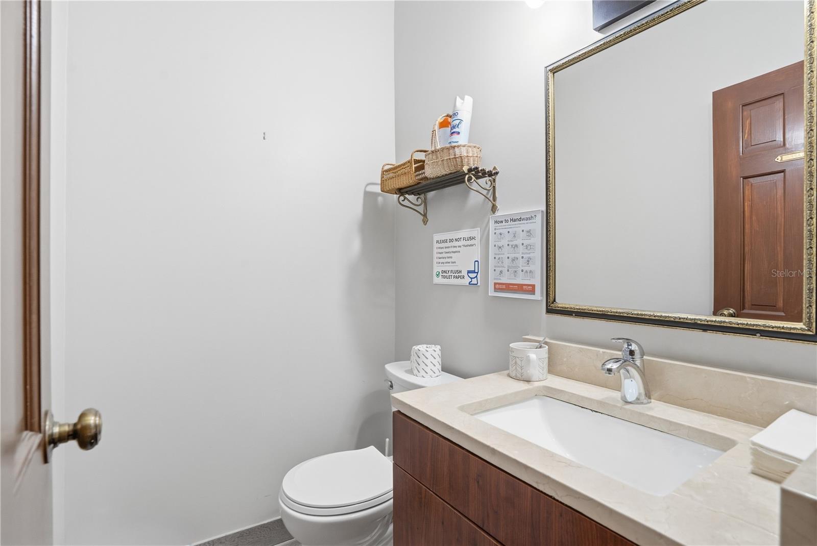 HARBOR OAKS - Commercial Sale