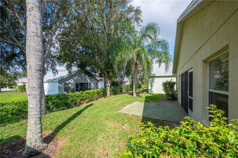 A home in LAKE WALES