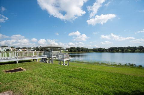 A home in LAKE WALES