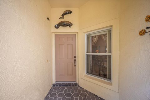 A home in LAKE WALES