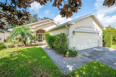 A home in LAKE WALES