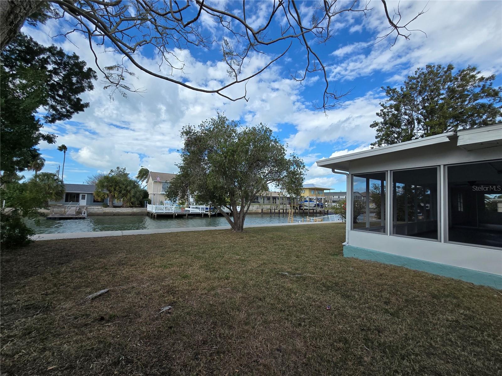 HUDSON BEACH ESTATES - Residential