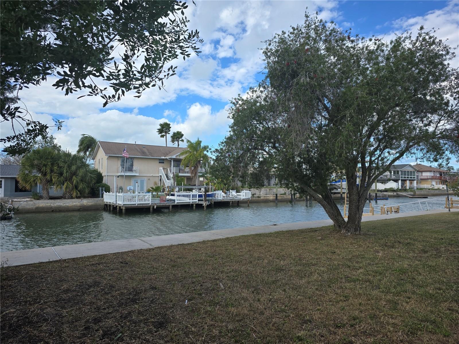 HUDSON BEACH ESTATES - Residential