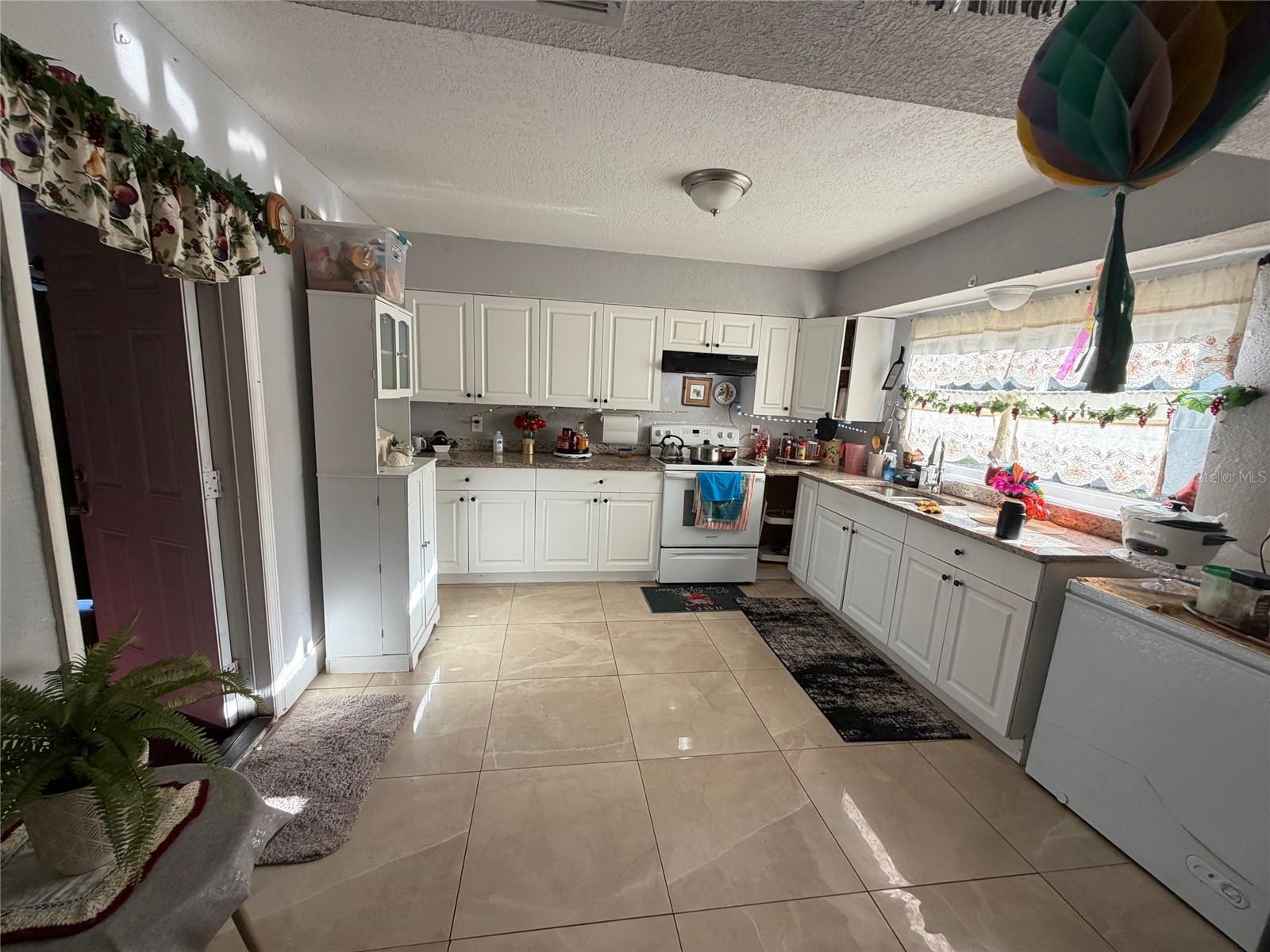 LON DALE ESTATES - Residential