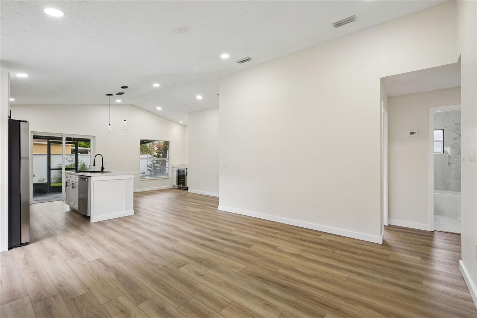 1158 VISTA PALMA WAY