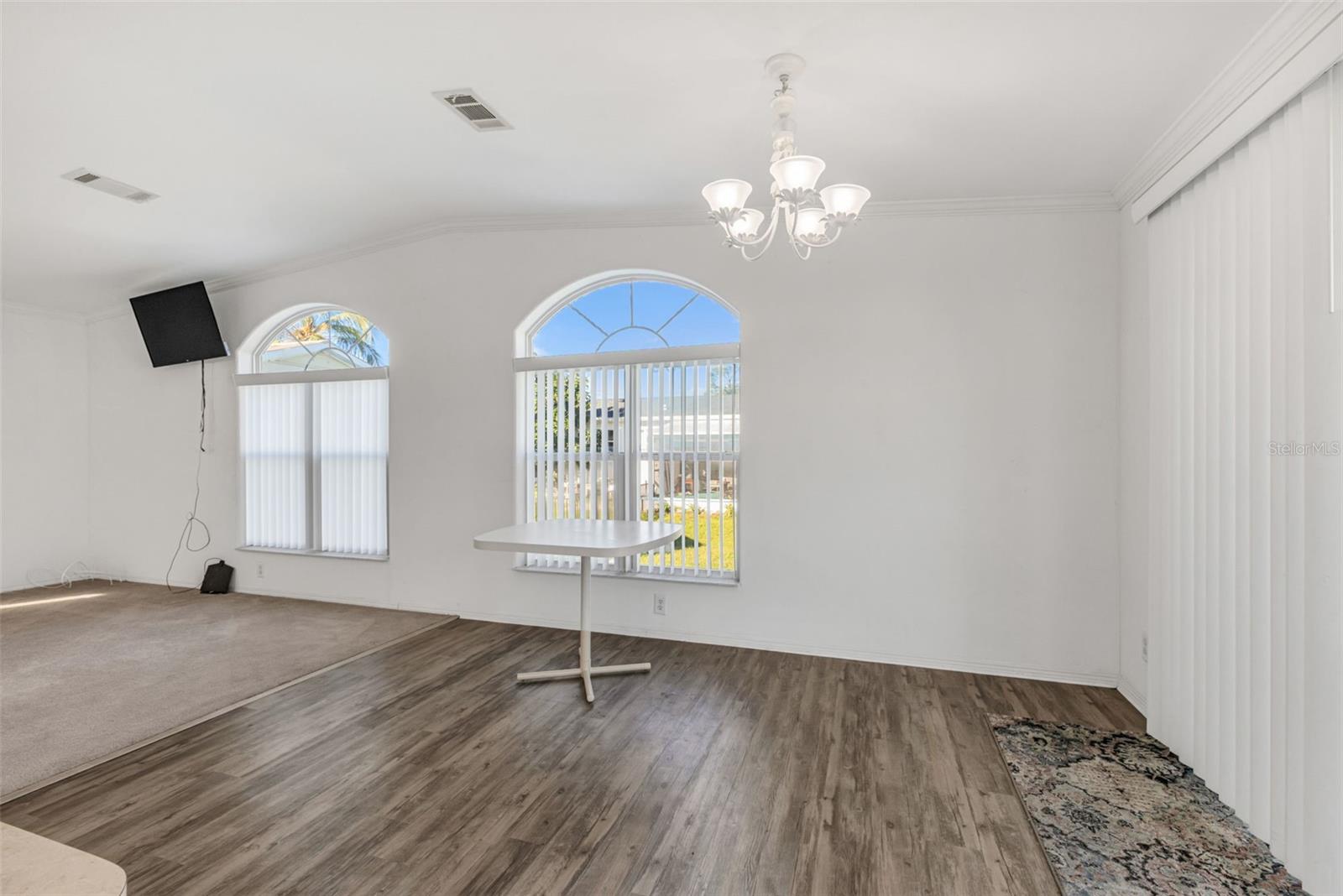 LAKEWOOD - Residential
