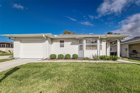 Photo of 3102 Pebble Bend Drive, Lakeland, FL 33810 (MLS # L4956660)